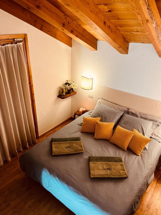 Chalet Blanc Coeur Sapin Courmayeur Extérieur photo