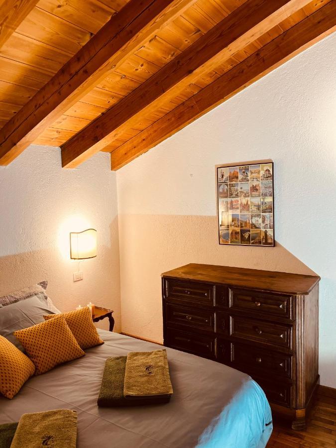 Chalet Blanc Coeur Sapin Courmayeur Extérieur photo