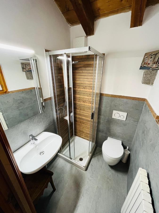 Chalet Blanc Coeur Sapin Courmayeur Extérieur photo