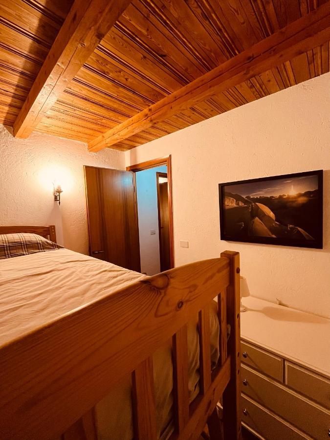 Chalet Blanc Coeur Sapin Courmayeur Extérieur photo