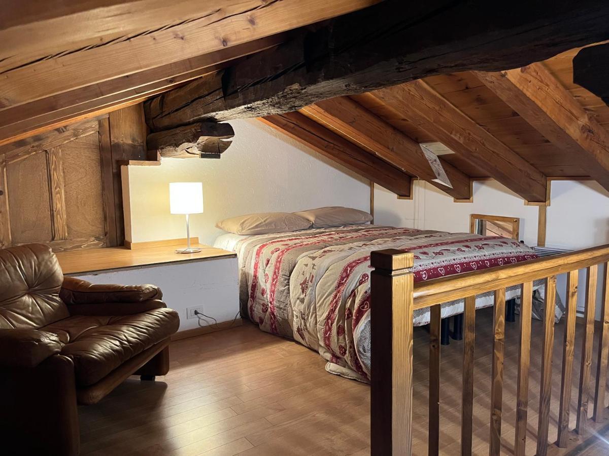 Chalet Blanc Coeur Sapin Courmayeur Extérieur photo